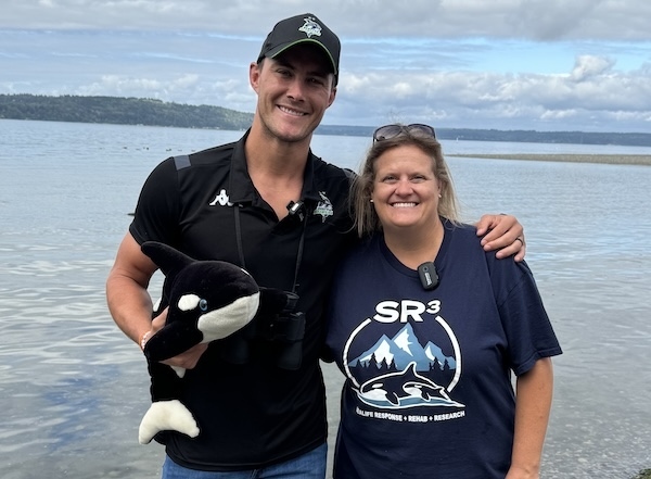 Seawolves Player with SR3 Plushie