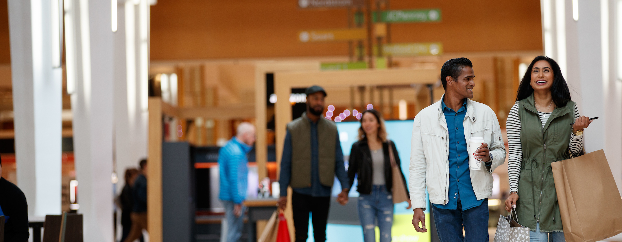People shopping at Westfield Southcenter